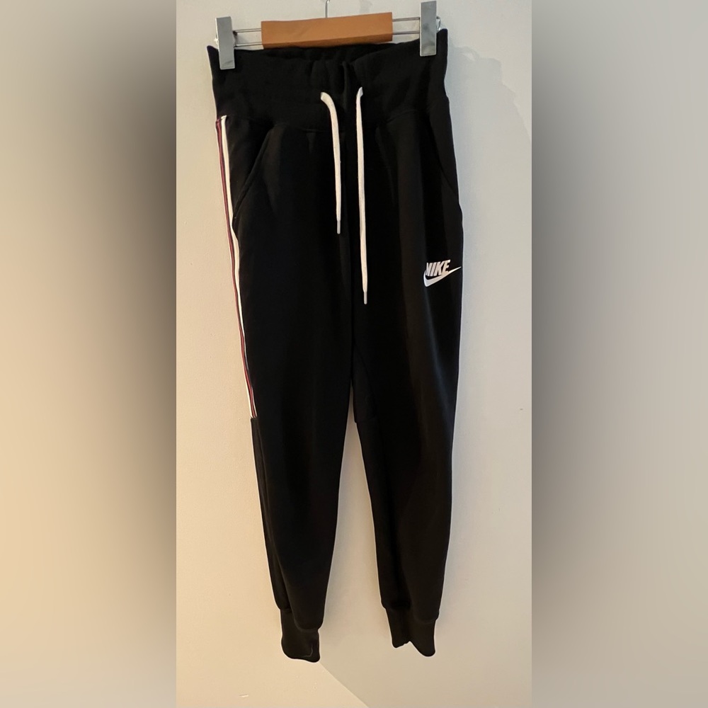 Women’s nike joggers
